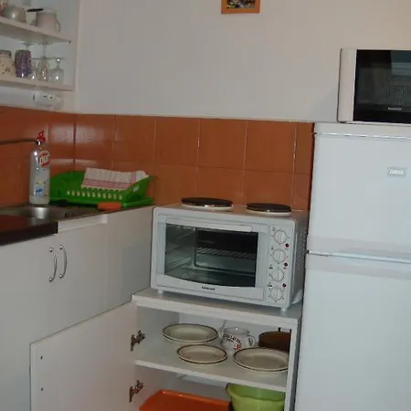 Apartment Pataki House *