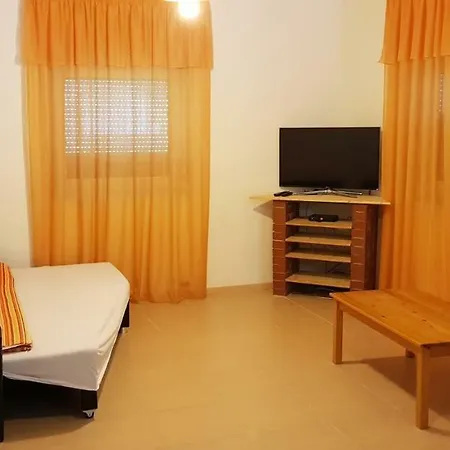 דירה Pataki House